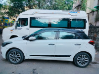 White Hyundai i20 Asta