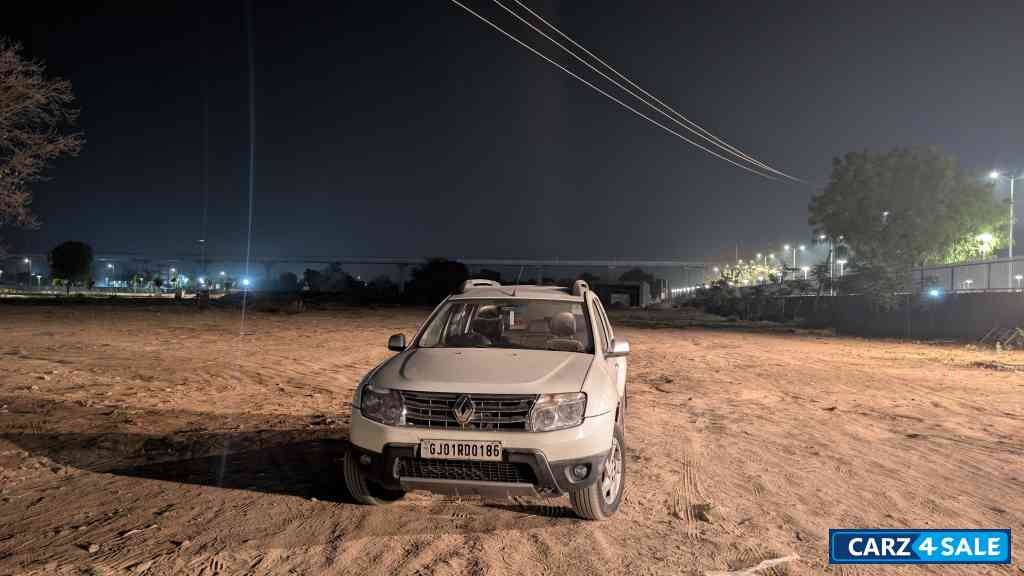 White Renault Duster 110 ps RxZ diesel