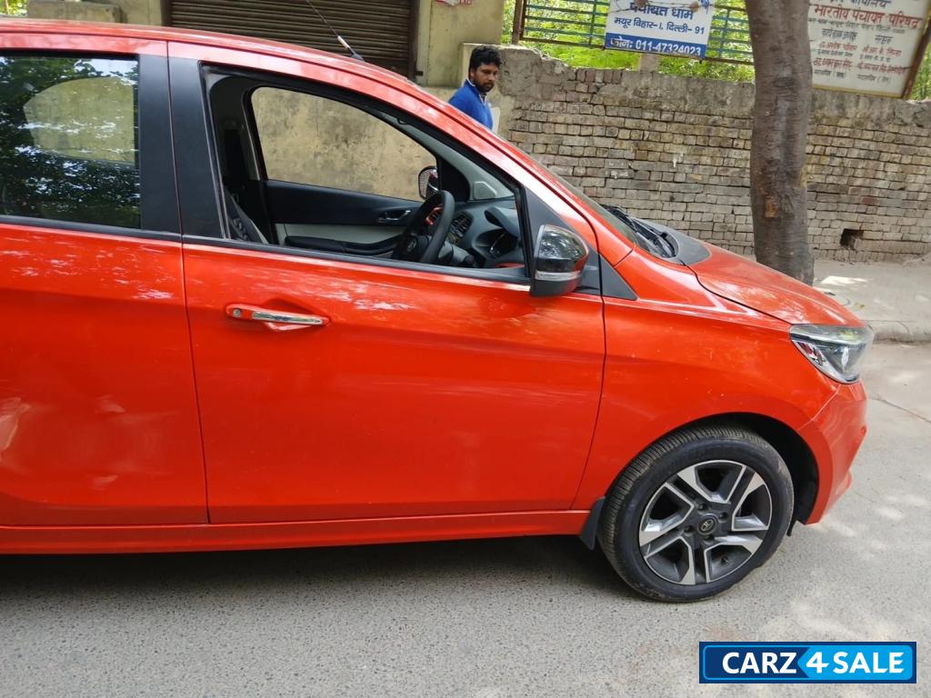 Red Tata Tiago XZ Plus