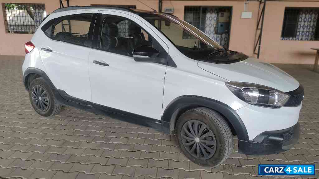 White Tata Tiago NRG