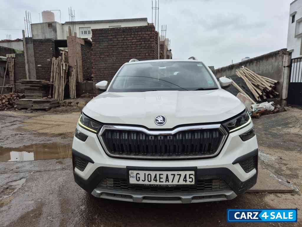 Candy White Skoda Kushaq 1.5 STYLE 06 AIR BAGS DSG AT