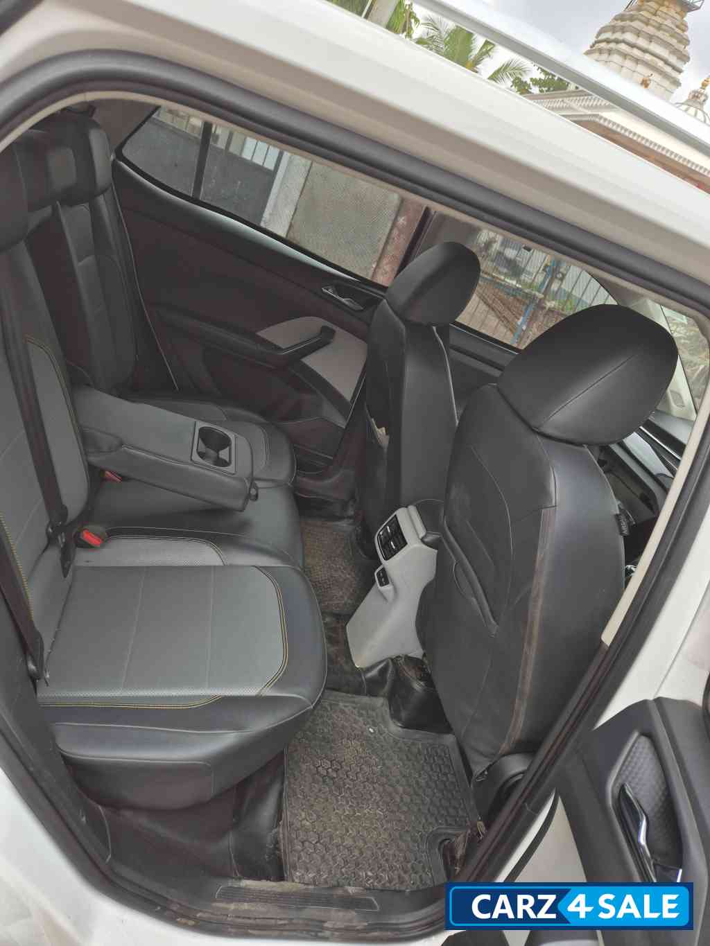 Candy White Skoda Kushaq 1.5 STYLE 06 AIR BAGS DSG AT