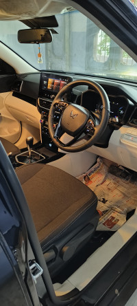 Mahindra XUV 3XO AX5 Diesel Auto Shift