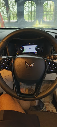 Mahindra XUV 3XO AX5 Diesel Auto Shift