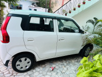 White Maruti Suzuki Wagon R Vxi 1.0
