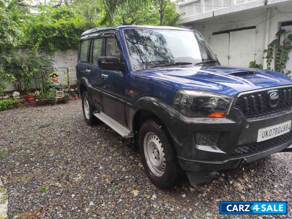 Mahindra Scorpio S4