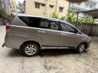 Bronze Toyota Innova Innova Crysta 2.8GX