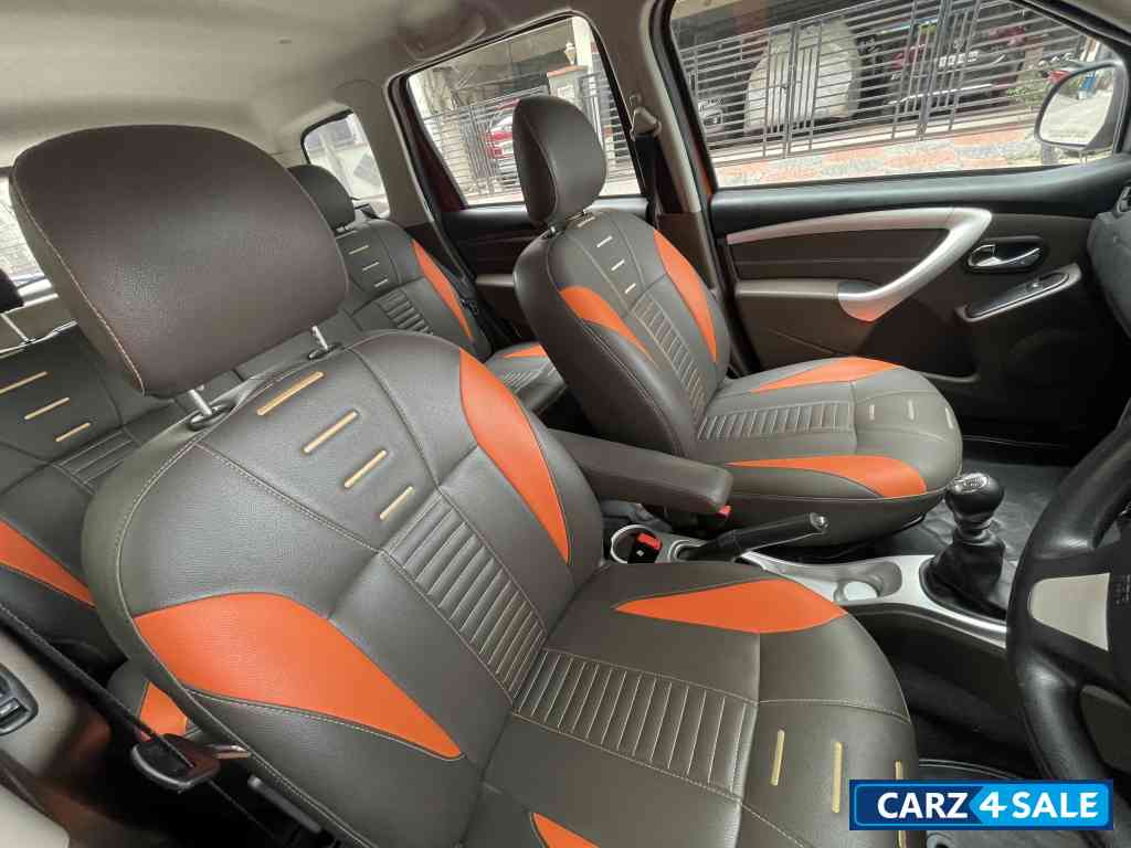 Orange Renault Duster RXZ AWD Diesel