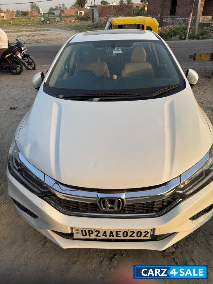 Pearl White Honda City 1.5VX ivtec