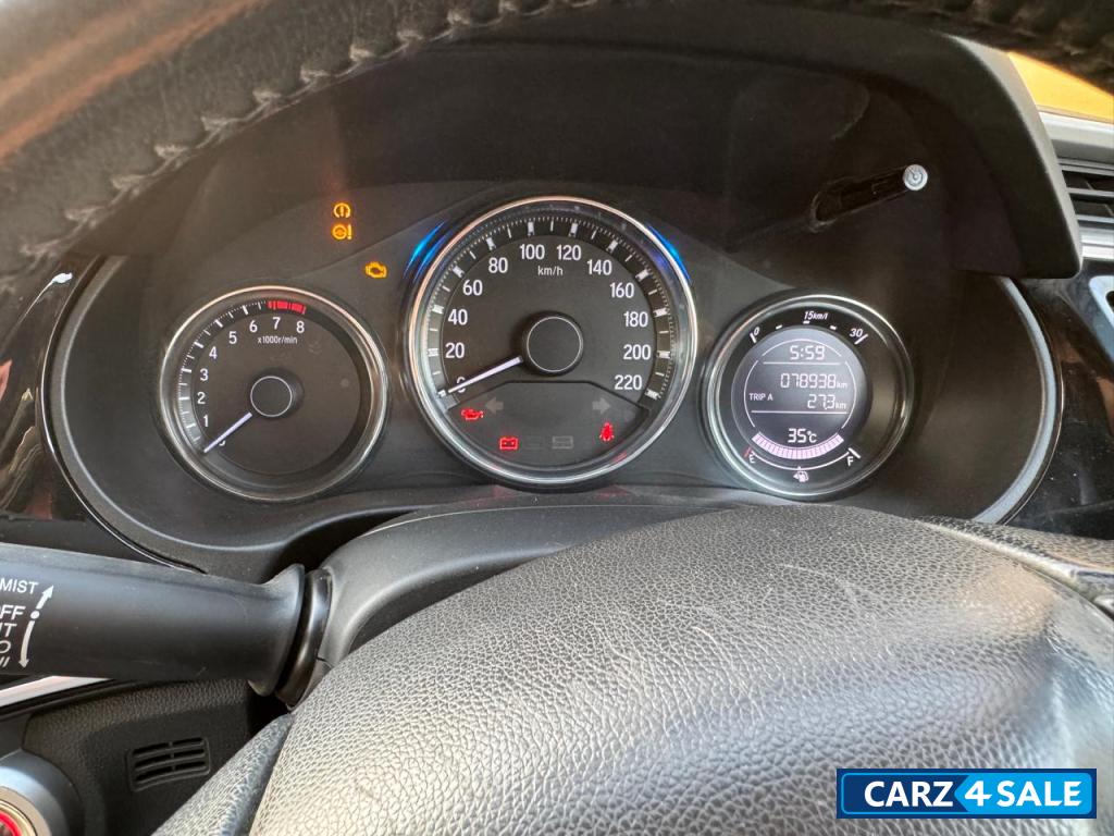 Pearl White Honda City 1.5VX ivtec