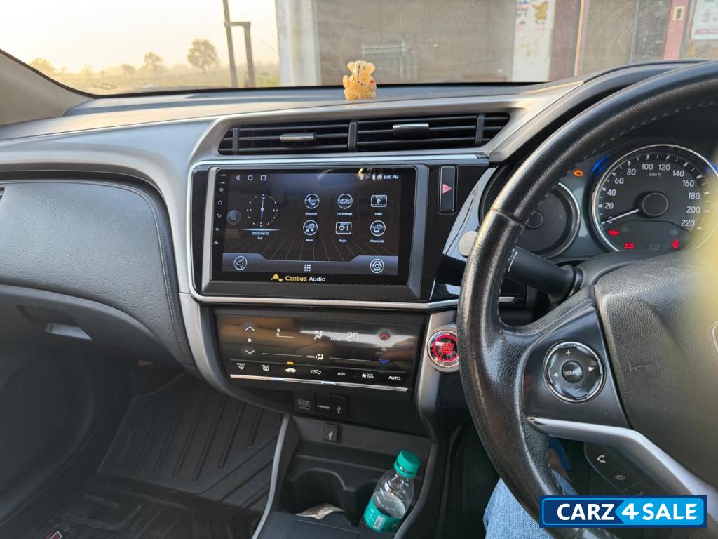 Pearl White Honda City 1.5VX ivtec