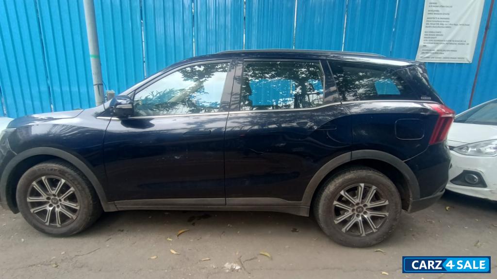 Mahindra XUV700 AX7 Luxury Automatic