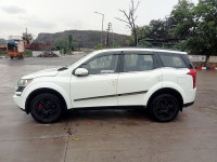 Mahindra XUV 500 W8