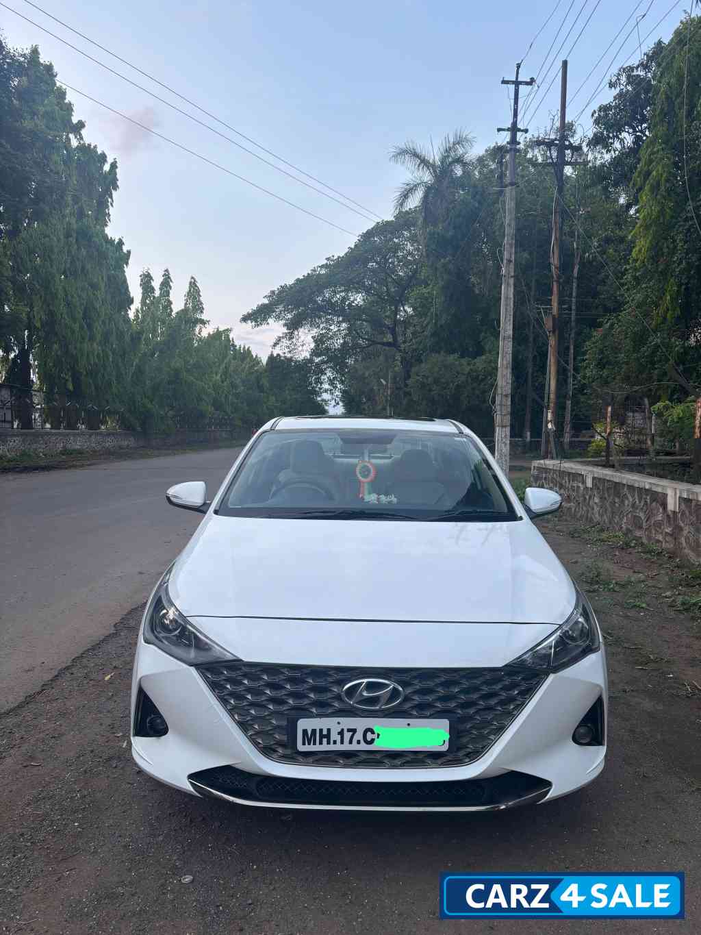 Hyundai Verna Sx 1.5 MPI MT