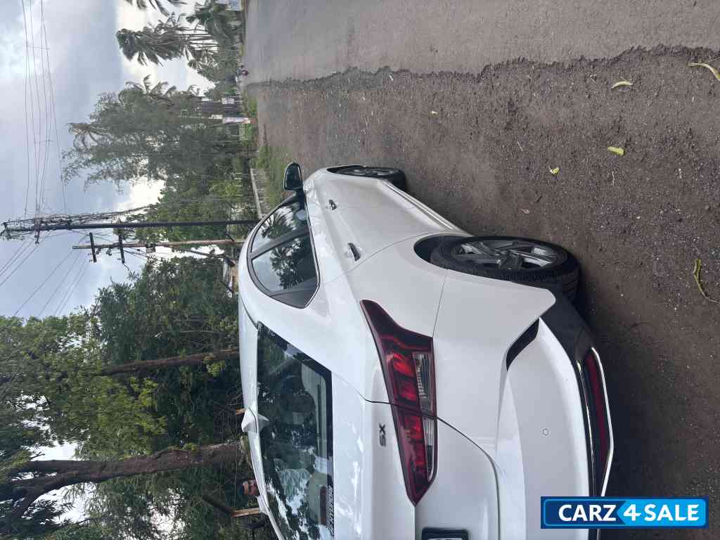 Hyundai Verna Sx 1.5 MPI MT