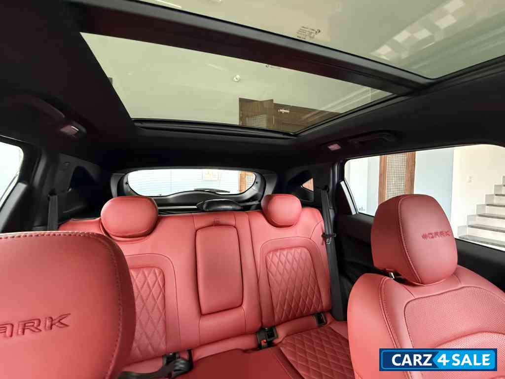 Black Tata Harrier Xza plus red dark Black Tata Harrier Xza plus red dark
