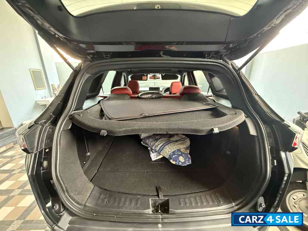 Black Tata Harrier Xza plus red dark Black Tata Harrier Xza plus red dark