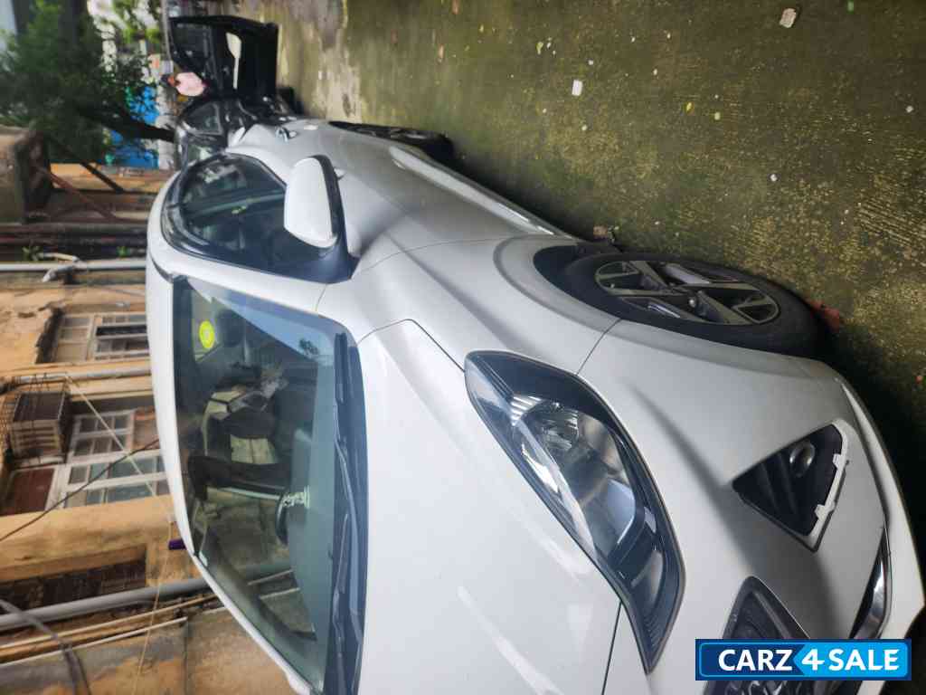 Hyundai Aura CNG SX Hyundai Aura CNG SX