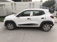 White Renault Kwid Rxl