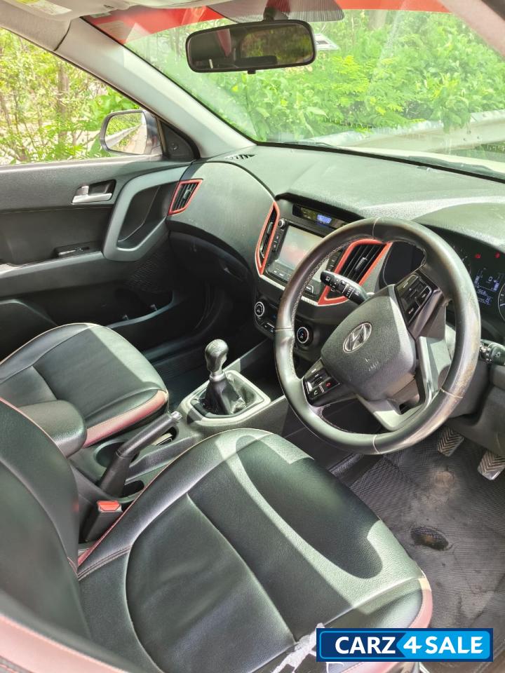 White And Black Dual Tone Hyundai Creta Anniversary Addition