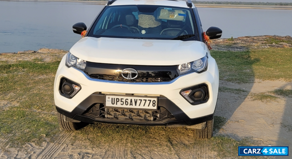 Tata Nexon Xms petrol