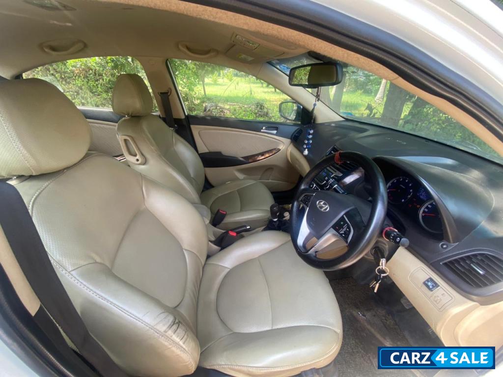 Hyundai Verna 1.6 VTVT S + CNG