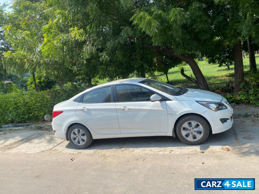 Hyundai Verna 1.6 VTVT S + CNG