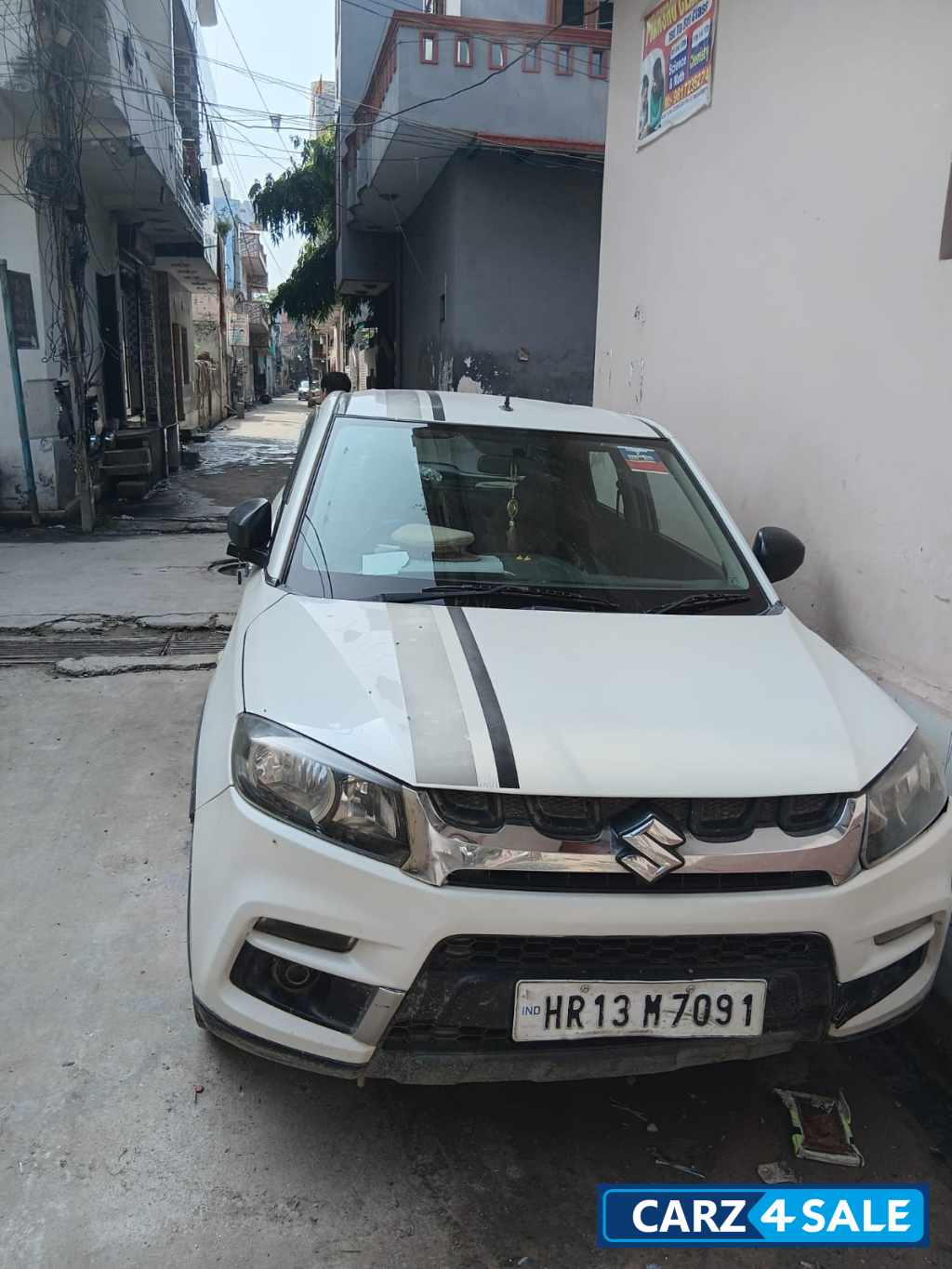 White Maruti Suzuki Vitara Brezza Ldi (o)