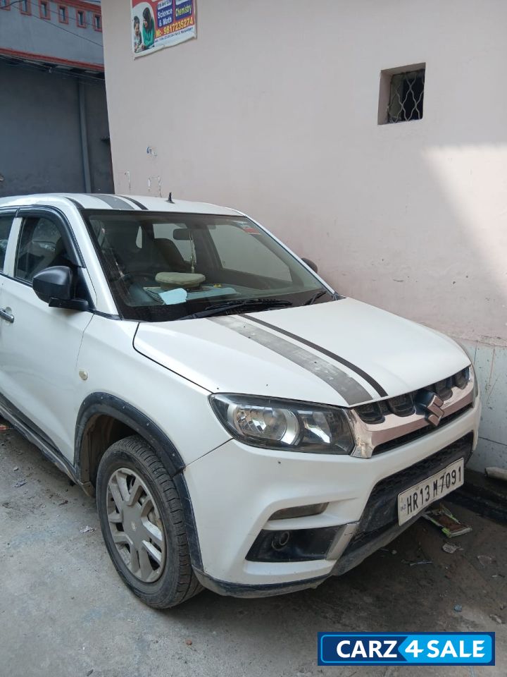 White Maruti Suzuki Vitara Brezza Ldi (o)