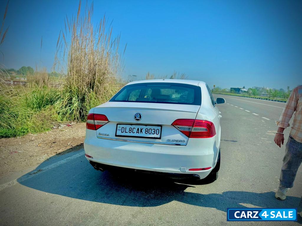 Skoda Superb 1.8 Tsi elegance