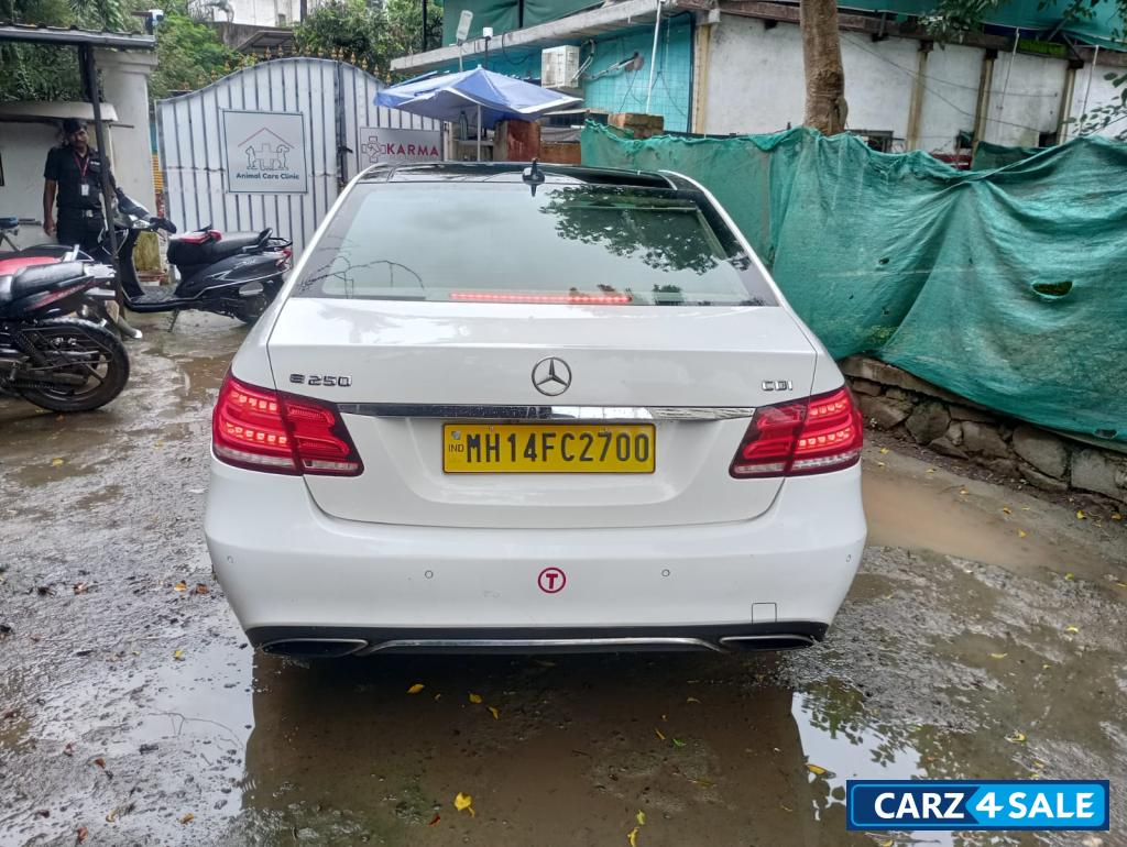 White Mercedes-Benz E-Class E-250