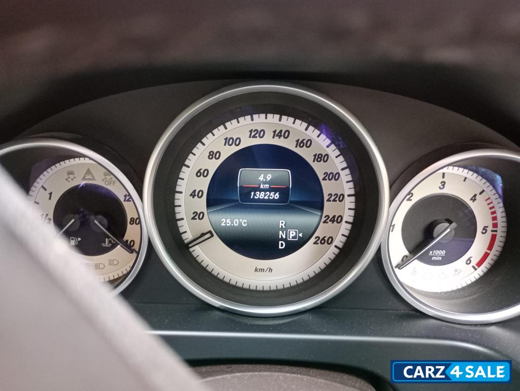 White Mercedes-Benz E-Class E-250