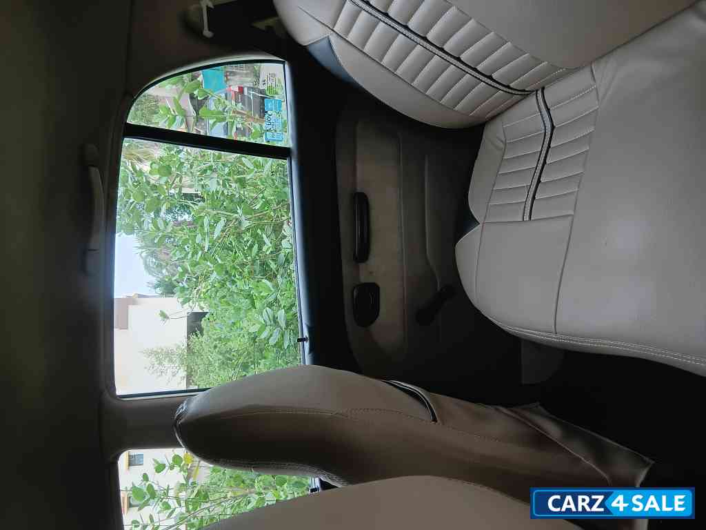 White Hyundai Santro GLS White Hyundai Santro GLS