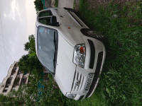 White Hyundai Santro GLS