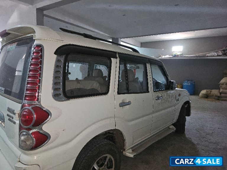 White Mahindra Scorpio Micro hybrid ex