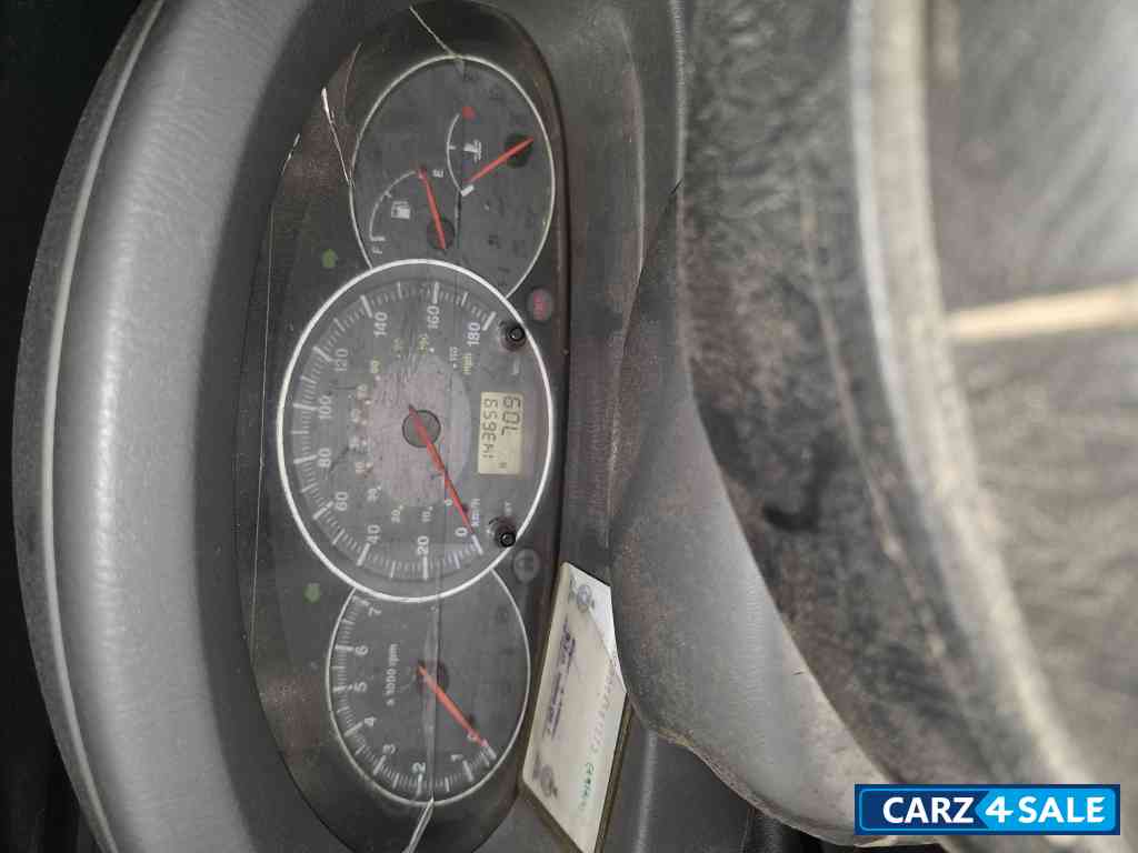 White Mahindra Scorpio Micro hybrid ex