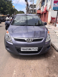 Metallic Grey Hyundai i20 Magna