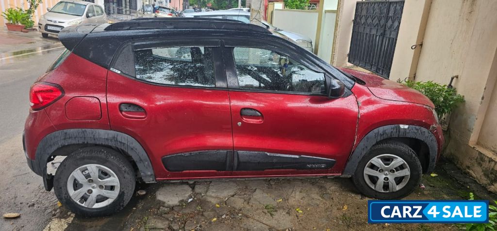 Renault Kwid RXT Petrol AMT