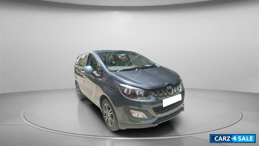 Aquamarine Mahindra Marazzo M8