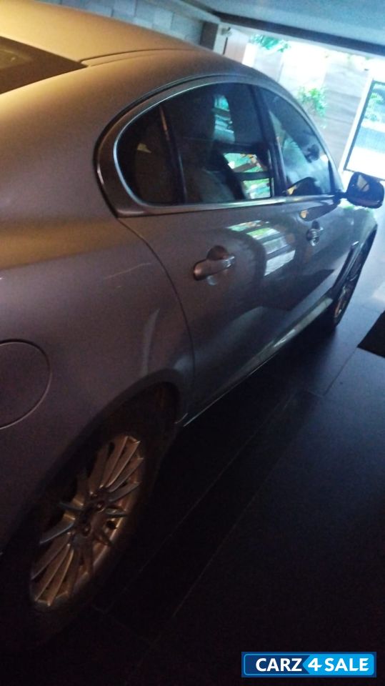 Jaguar XF 2.2L Luxury