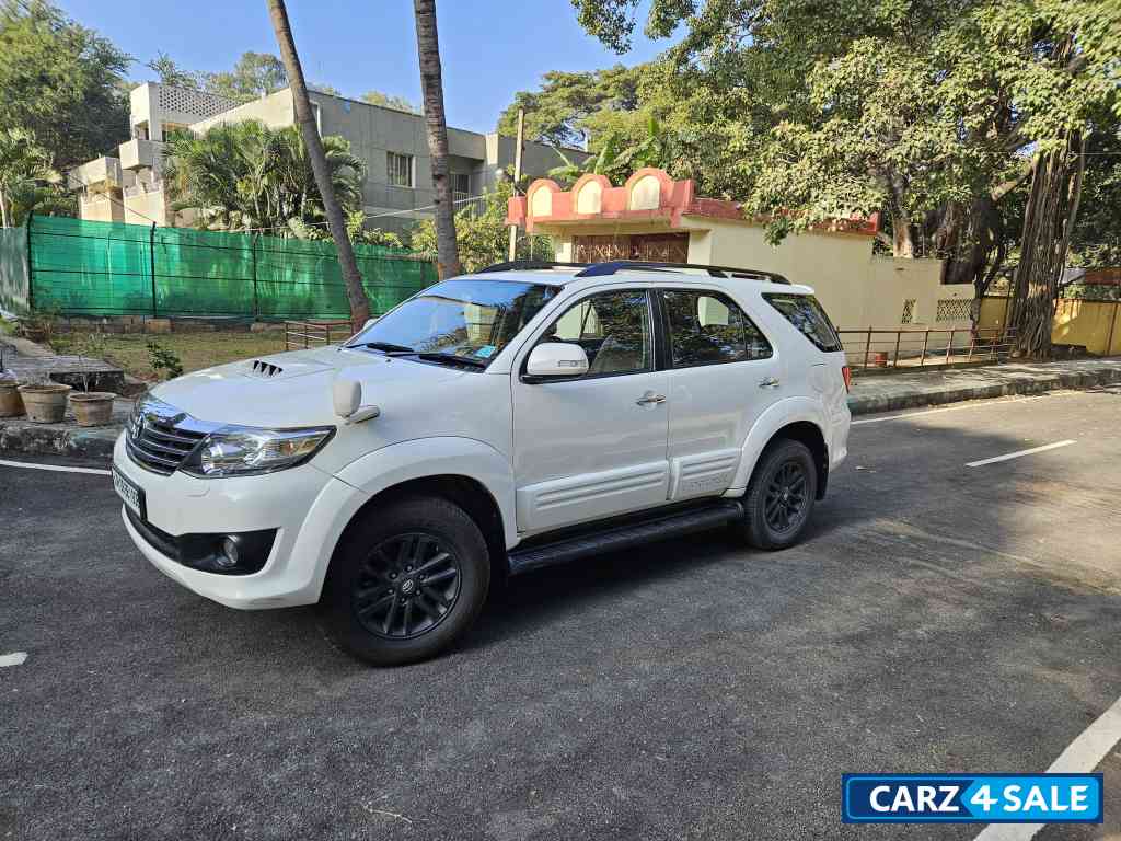 Toyota Fortuner 3.0 AT