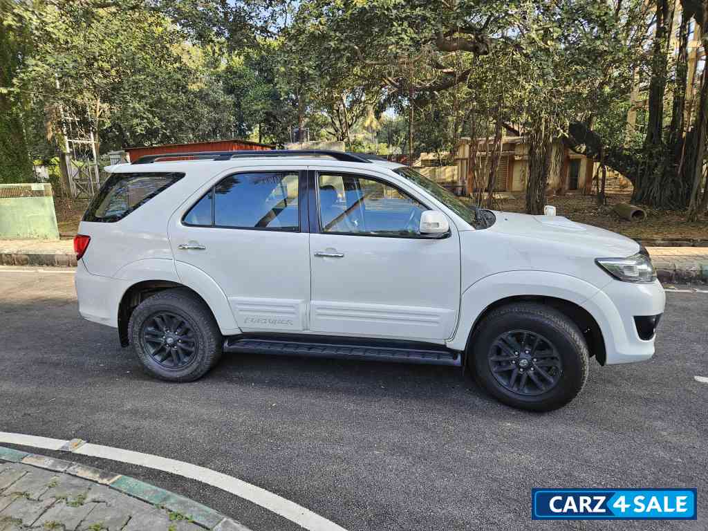 Toyota Fortuner 3.0 AT