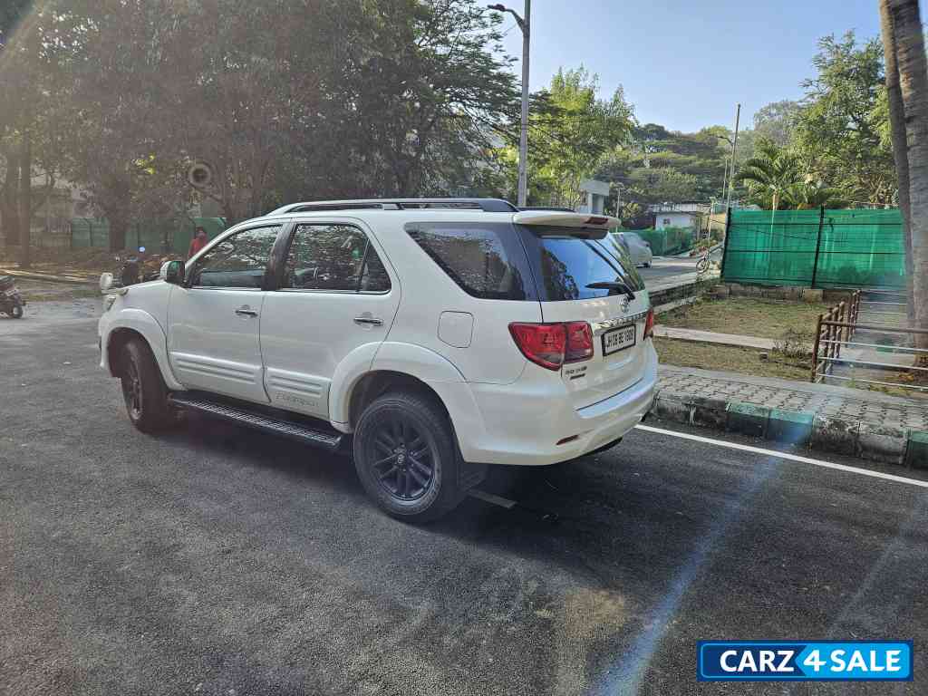 Toyota Fortuner 3.0 AT