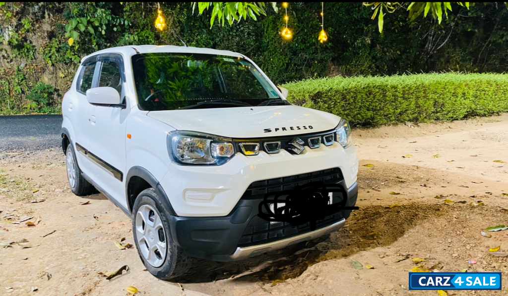 Superior White Maruti Suzuki S-Presso VXI+