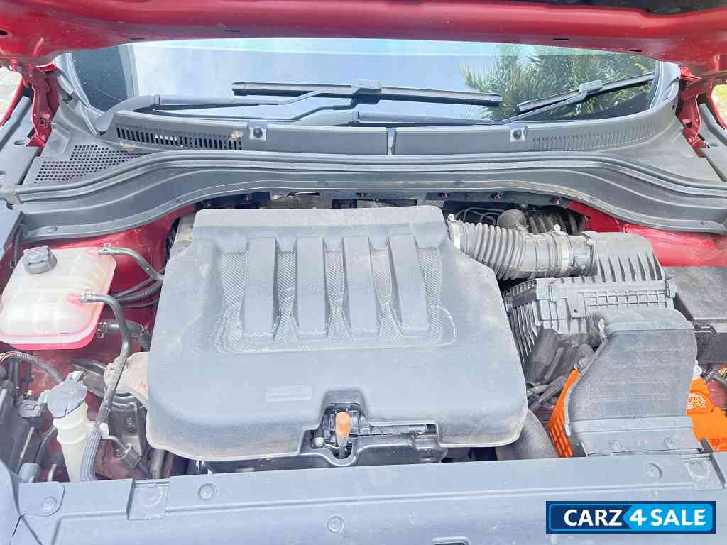 Red Rage Mahindra XUV700 Ax7(L)AT