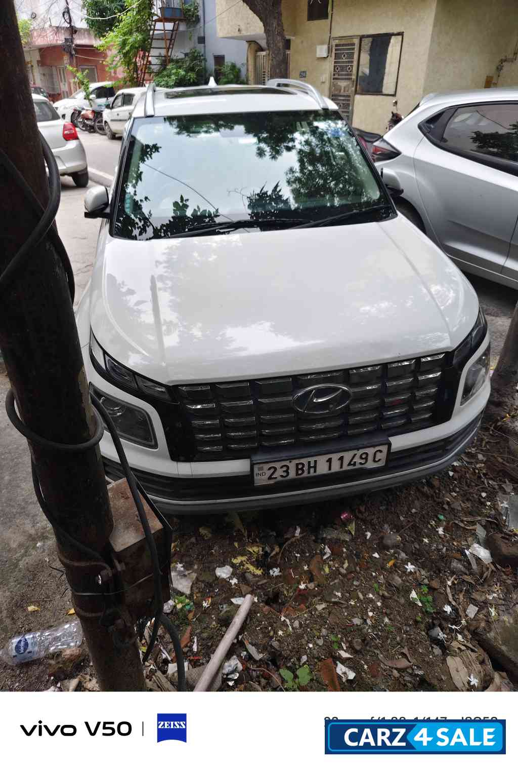 White Hyundai Venue 1.2 KAPPA MT SX PETROL