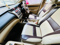 Silver Honda City iv-tech s