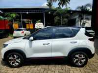 Glacier Pearl White Kia Sonet GTX plus