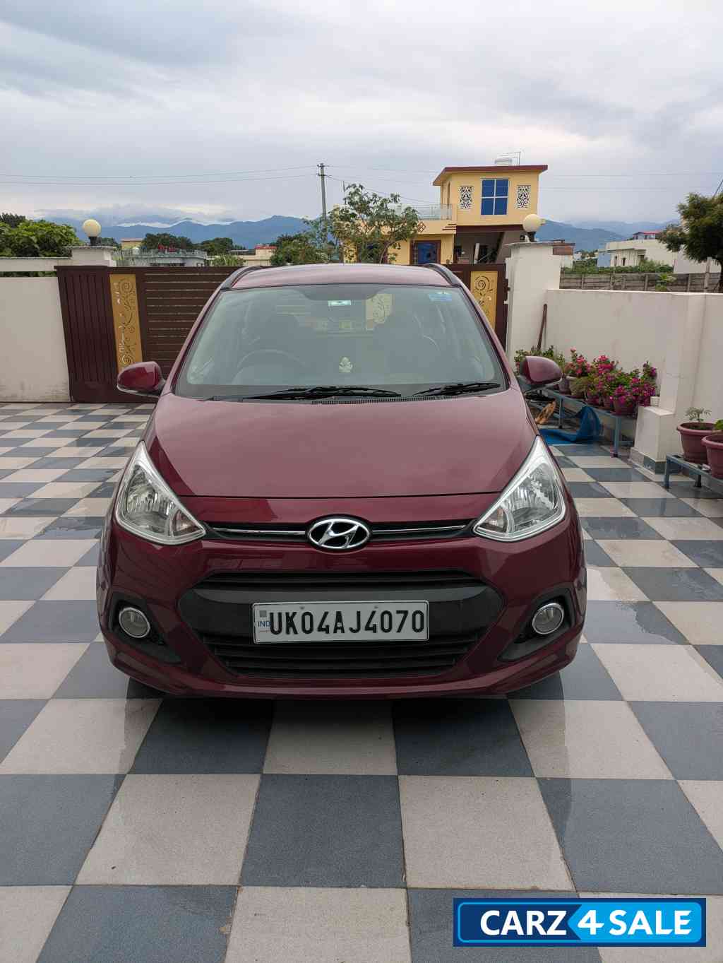 Wine Red Hyundai i10 Grand i10