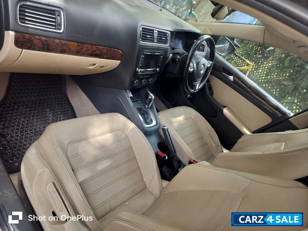 Volkswagen Jetta JETTA 2.0 HIGHLINE TDI BSIV Volkswagen Jetta JETTA 2.0 HIGHLINE TDI BSIV